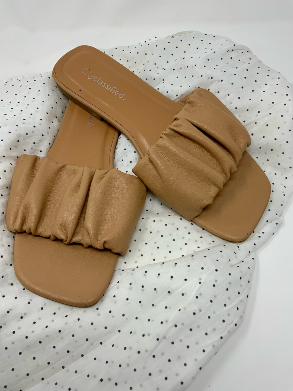 City Classified Ruched Slide Sandals in Camel